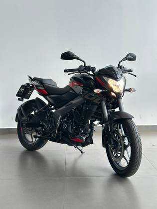 BAJAJ DOMINAR 200 